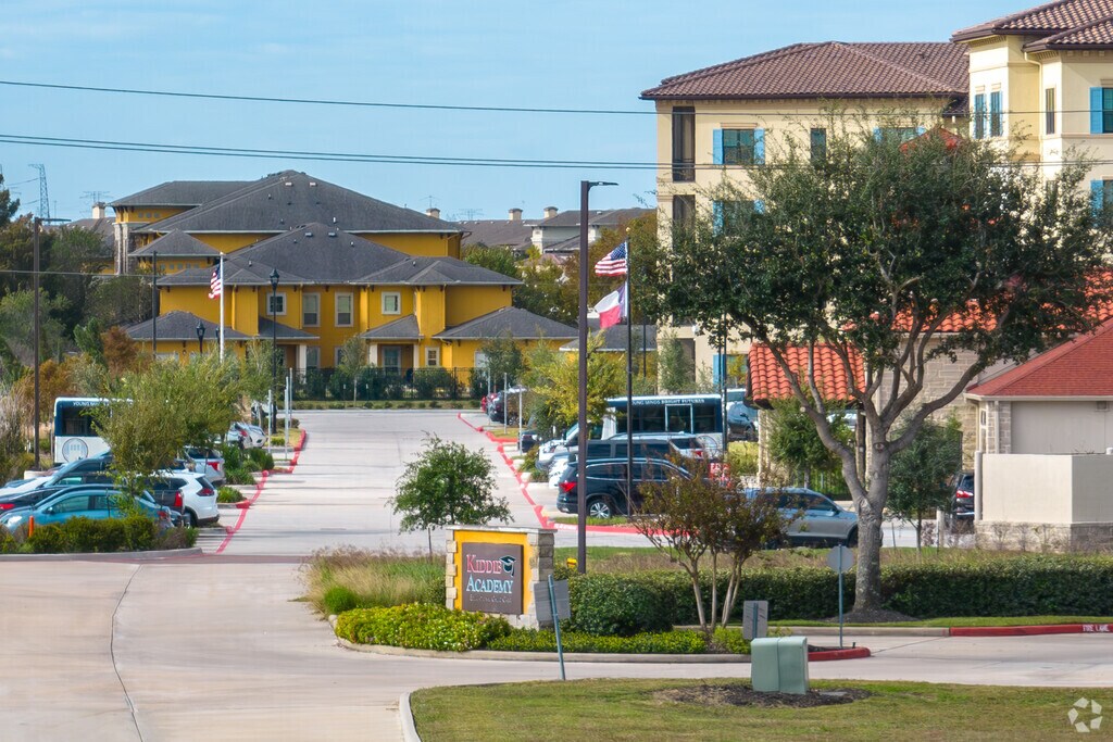Kiddie Academy is conveniently located in near major neighborhoods in League City.