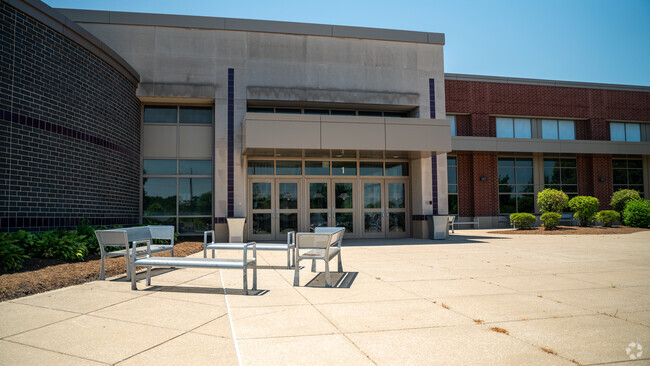 The Chapel Hill 7th and 8th Grade Center offers outdoor seating for students to socialize.