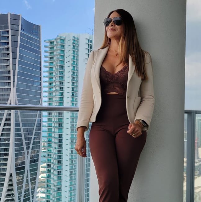 Agent Photo