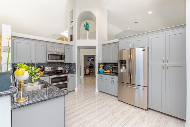 4201 NW 66th Ave, Coral Springs, FL 33067 - photo 5