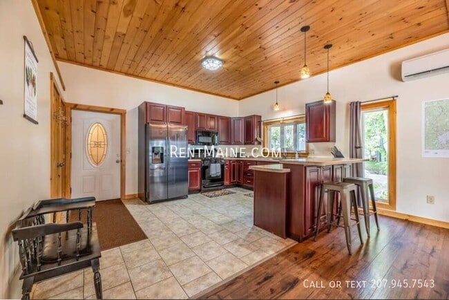 10 Sand Beach Ln, Burnham, ME 04922 - photo 4