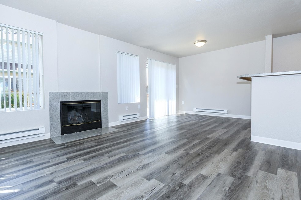 Meridian Green Townhomes 11305 Sekent Kangley Rd, Kent, WA