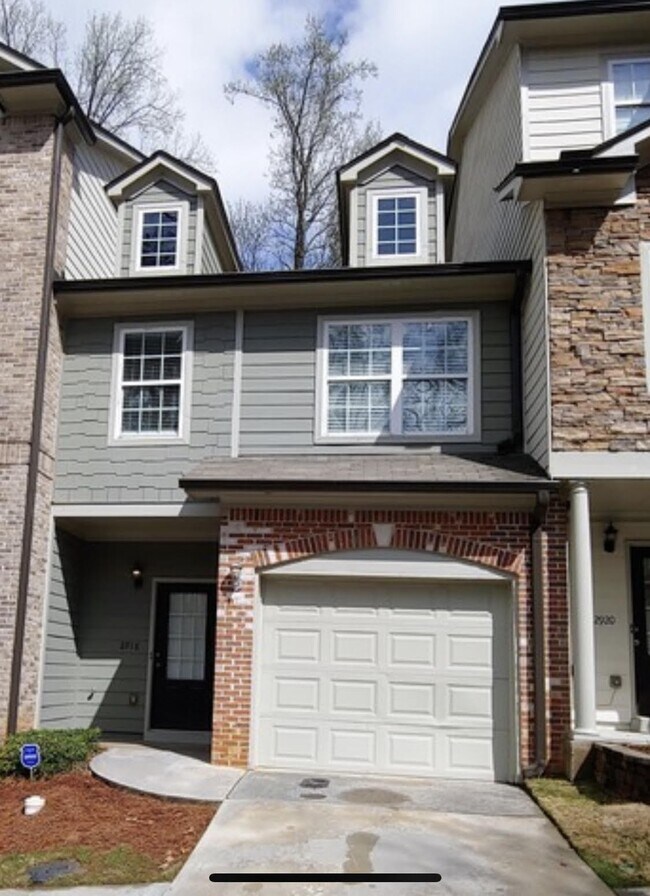 2918 Ashlyn Pointe Dr, Atlanta, GA 30340 - photo 2