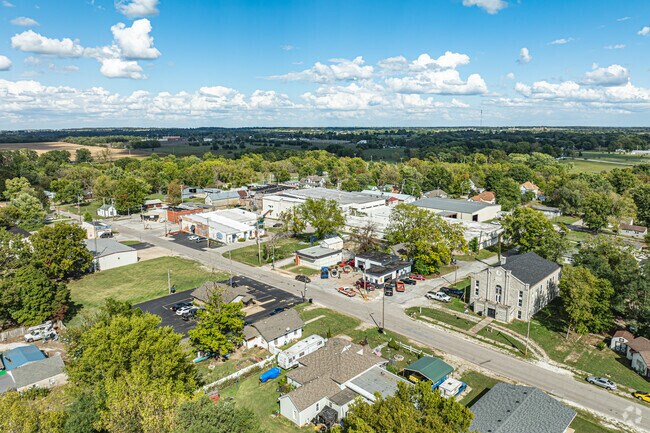 Marionville’s historic downtown features local shops and welcoming businesses.