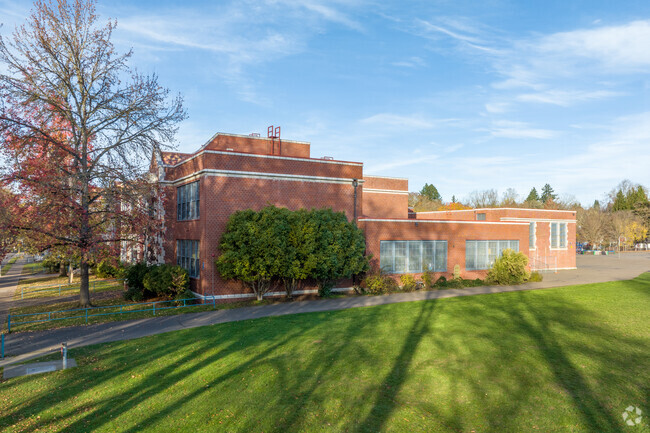 Duniway Elementary's brick construction provides a classic feel on S Reed College Pl in Portland