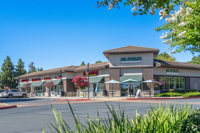 Balfour Village offers convenient shopping to the residences of Creekside Park.