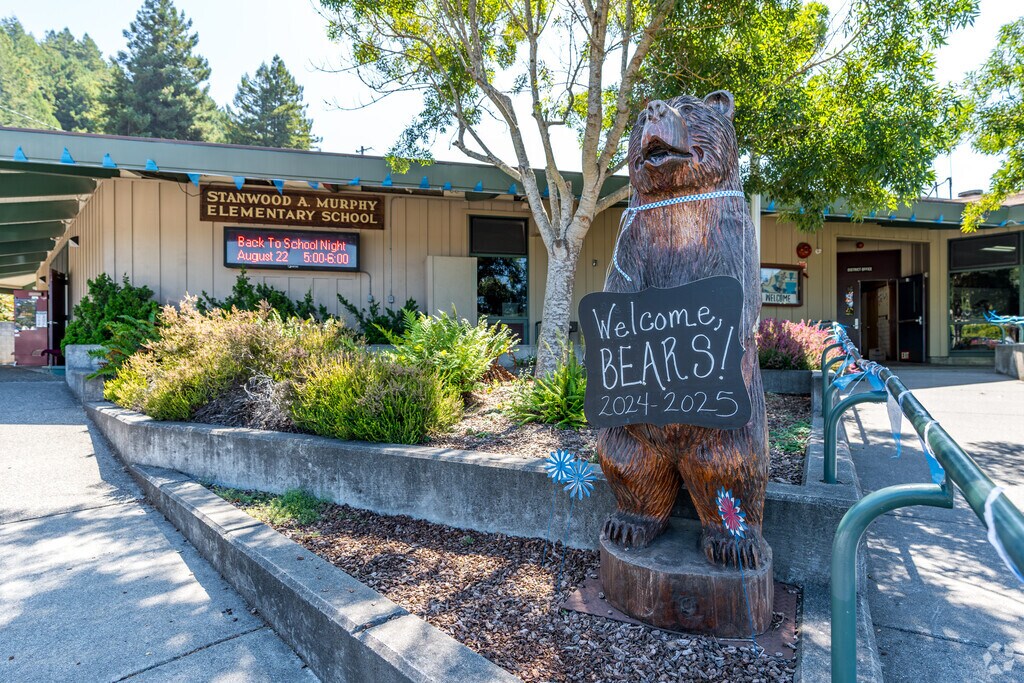 Stanwood A. Murphy Elementary School is home of the Bears.
