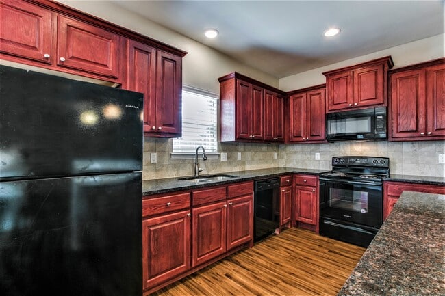Custome Cherrywood Gourment Kitchen