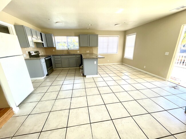 Kitchen & living room