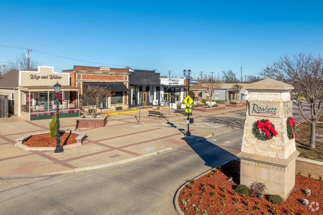 Stop by the quaint Downtown Rowlett for shopping and dining options.