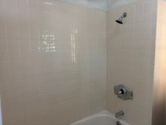 6 Monroe St, Keyport, NJ 07735