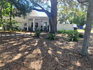 1035 Michigan Dr E, Dunedin, FL 34698