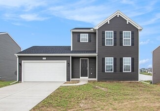 13702 Oasis Ave, Holland, MI 49424
