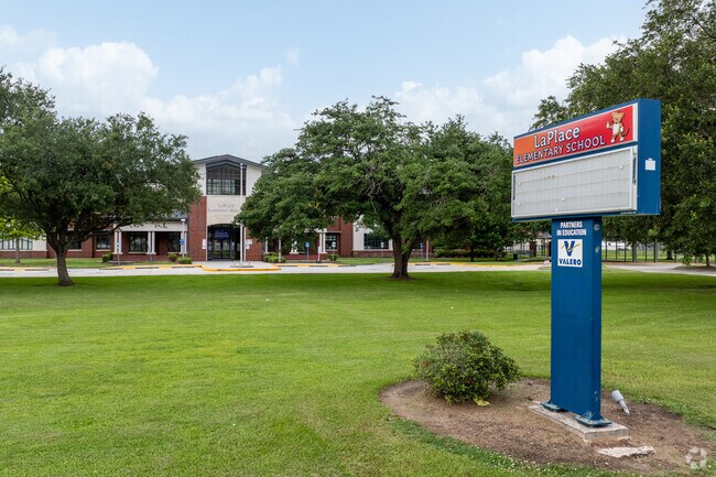 Laplace Elementary School has a 17:1 students to teacher ratio.