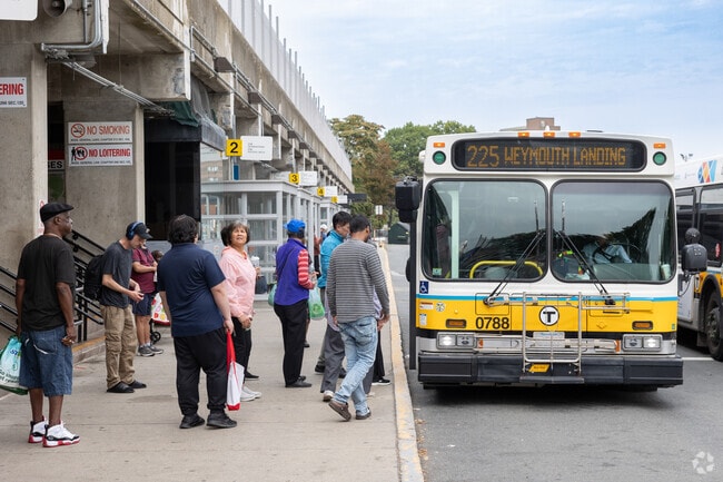 Nearby is the always busy Quincy Center subway station.