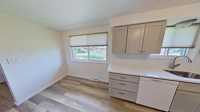 4675 Holland St, Wheat Ridge, CO 80033 - photo 4