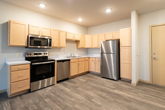 Layton Preserve, Greenfield, WI 53228 - photo 6