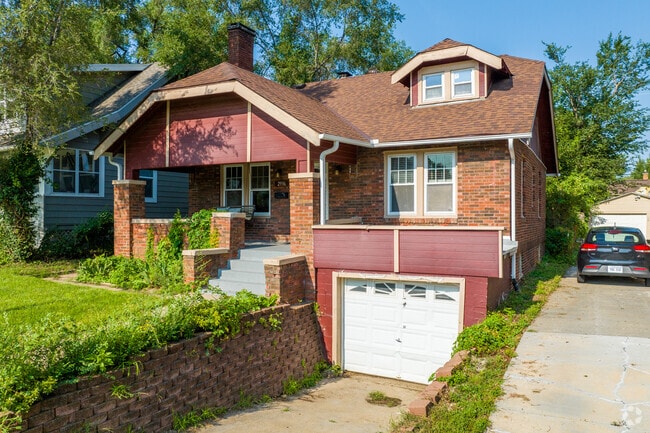 Craftsman-style homes appear frequently across Clairemont Heights.