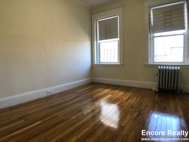 1185 Boylston St unit 9, Boston, MA 02215 - photo 5