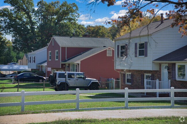 You'll find many varieties of split level homes in the Cottrell Farms neighborhood.