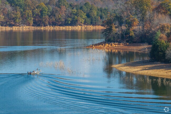 Boone Lake is a central feature of the Spurgeon neighborhood.