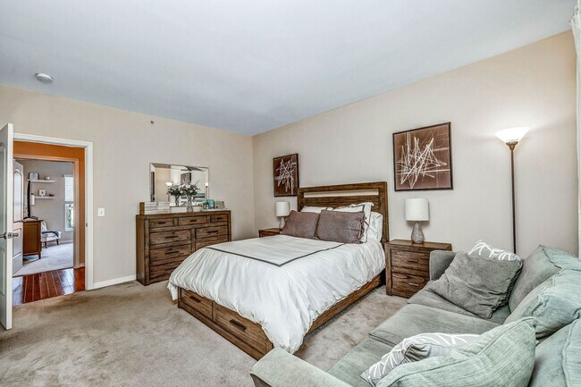 3316 Wasson Rd unit 4B, Cincinnati, OH 45209 - photo 4