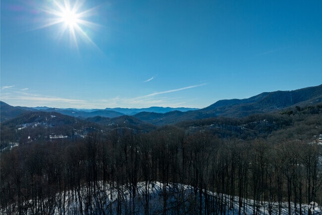Waynesville sits about 30 mins to the East of the Smoky Mountains.