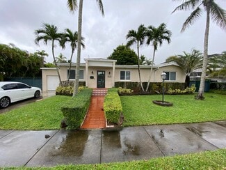 3725 SW 60th Ct, Miami, FL 33155