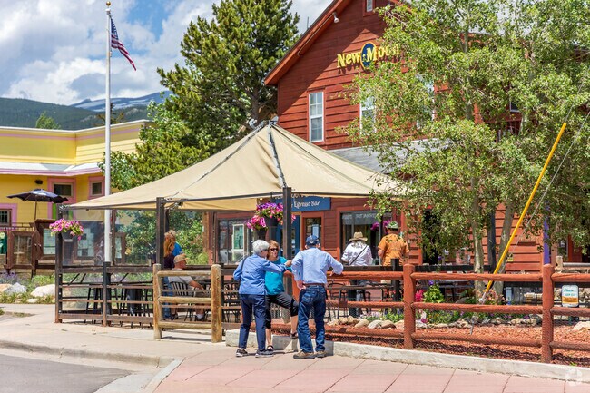 New Moon Bakery and Cafe serves coffee drinks, baked goods, sandwiches & sweets.