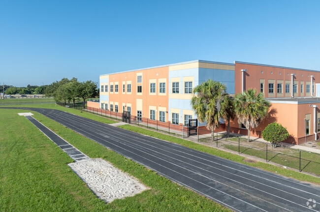 Catalina Elementary School shares a full 1/4 mile track with Memorial Middle School.