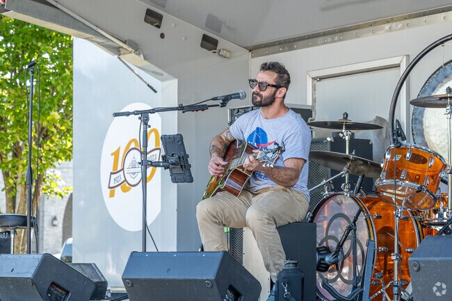 The Live on the Lawn Concert Series in Snellville features local artist from around the area.