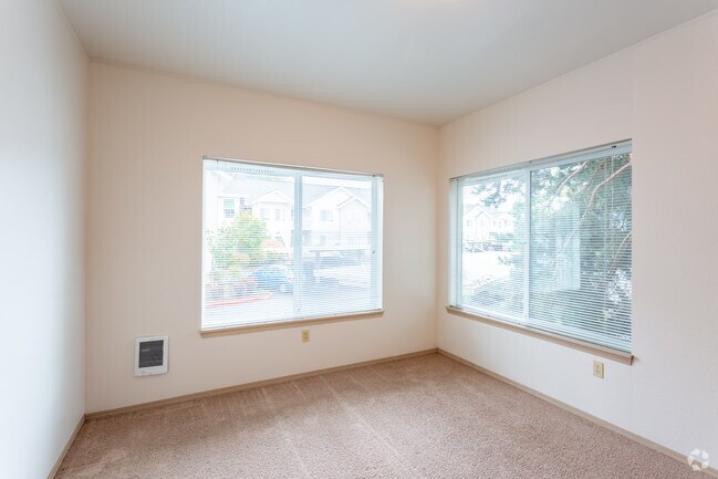 Country Club Apartments, Eugene, OR 97401 - photo 3