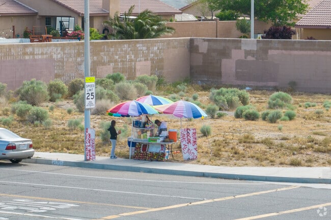 Mesa Linda’s street vendors bring flavor and culture to the city’s daily rhythm.