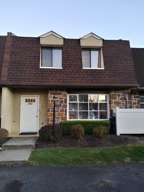 1022 Gum Place unit 1022B Gum Place, Huntingdon Valley, PA 19006 - photo 1