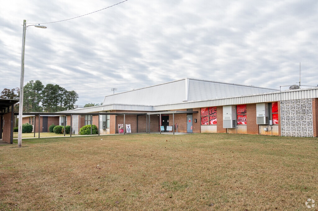 South Stanly High School provides education in the neighborhood of 
Stanly County.