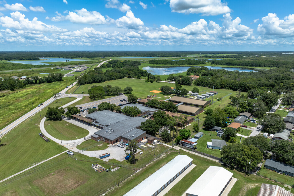 Clarence Boswell Elementary School is a public school located in Auburndale, FL.