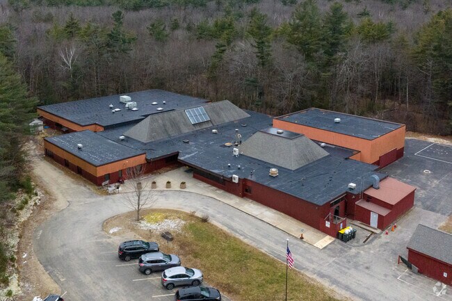 Swift River School is a child-centered community where curiosity, compassion, and individuality.