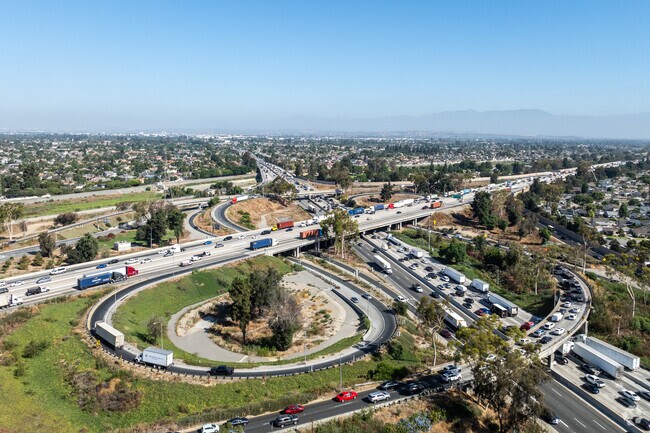 Los Nietos residents enjoy quick access to the 605 and 5 freeways.