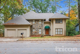 200 Fairway Ridge Dr, Alpharetta, GA 30022