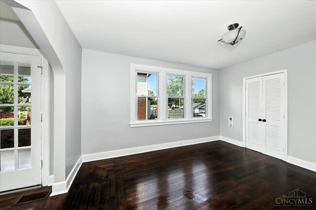 1810 Berkley Ave unit 1st Floor, Cincinnati, OH 45237 - photo 6