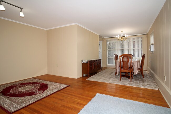 322 Hays Rd, Pittsburgh, PA 15241 - photo 5