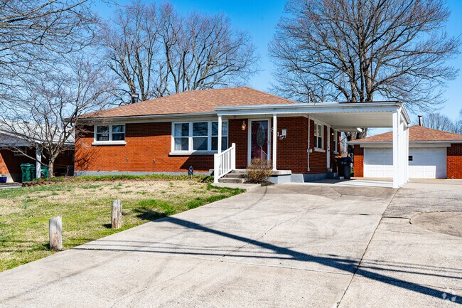 This ranch is typical of the homes you'll find in Okolomna.