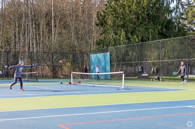 Issaquah Tibbetts Valley Park is a great spot for folks to play pickleball.