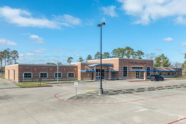 Endeavor offers a 5.5:1 student-teacher ratio.