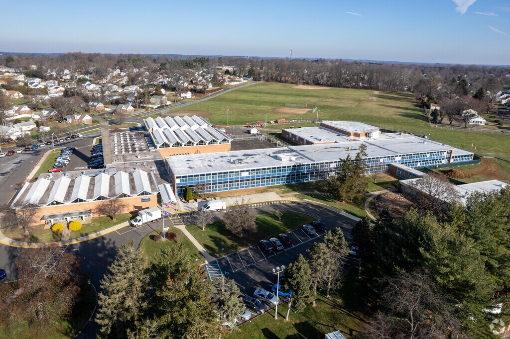 Poquessing Middle School received a B rating from Niche.