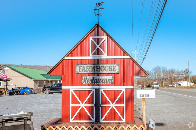 Rebecca's FarmHouse Restaurant offers homestyle food and great atmosphere.