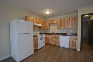 615 S 8th St Unit 12, Deepwater, MO 64740
