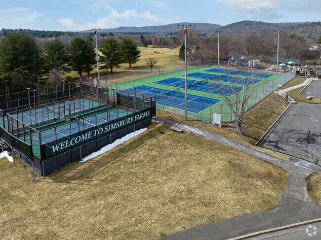 Simsbury Farms Recreation Complex provides year-round activities.