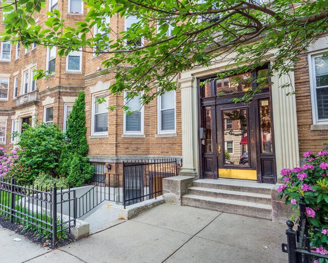 124 Peterborough St unit 3, Boston, MA 02215 - photo 2