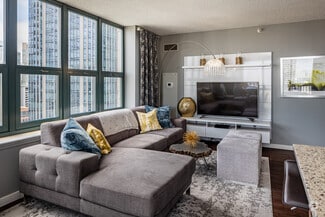 1 W Superior St, Chicago, IL 60654